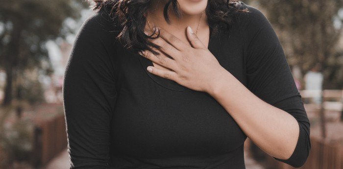 pijn op borst door stress symptomen